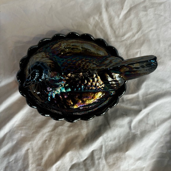 Vintage 1970 Fenton Carnival Nesting Hen covered dish. - Picture 2 of 10